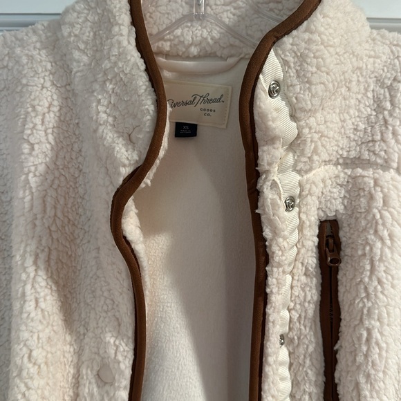 NWOT Cream Fleece - Picture 2 of 2
